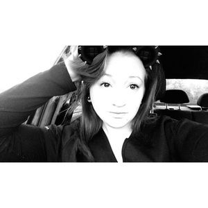 Meet your Posher, Emily